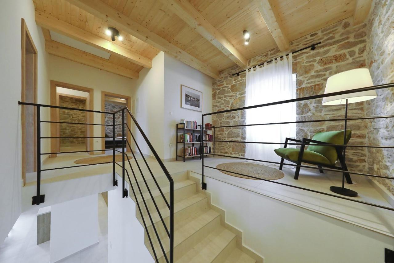 Villa Mira With A Heated Pool And A Sea View Bozava Luaran gambar