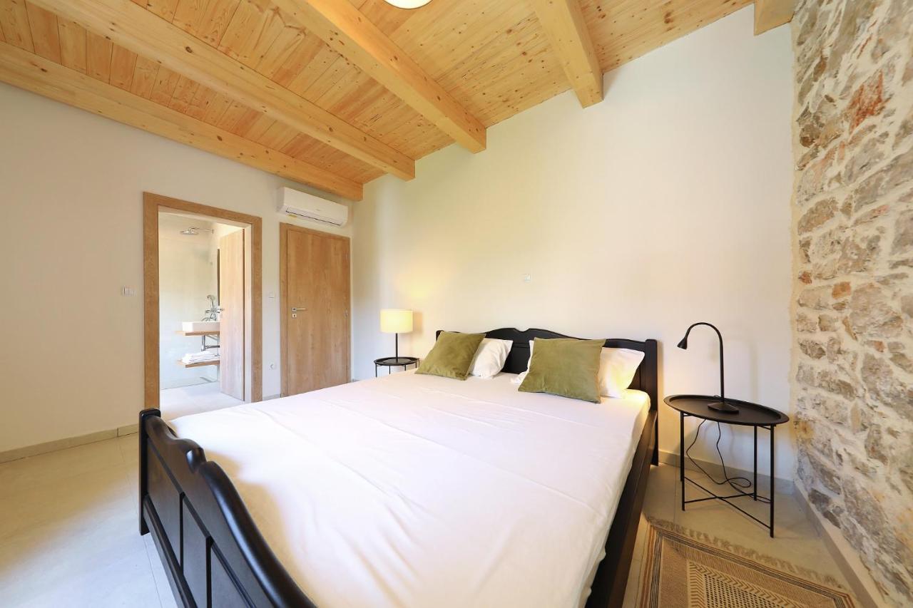 Villa Mira With A Heated Pool And A Sea View Bozava Luaran gambar