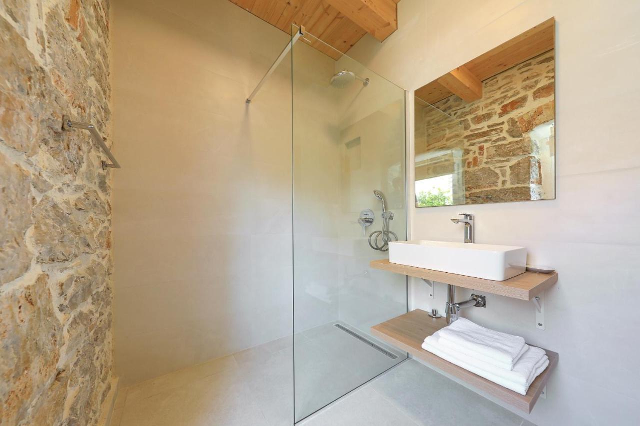 Villa Mira With A Heated Pool And A Sea View Bozava Luaran gambar