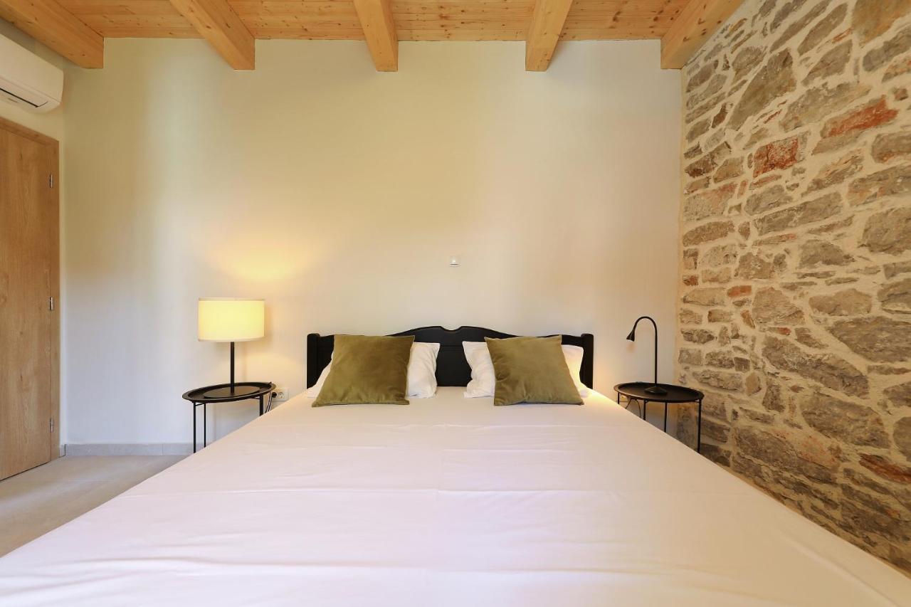 Villa Mira With A Heated Pool And A Sea View Bozava Luaran gambar
