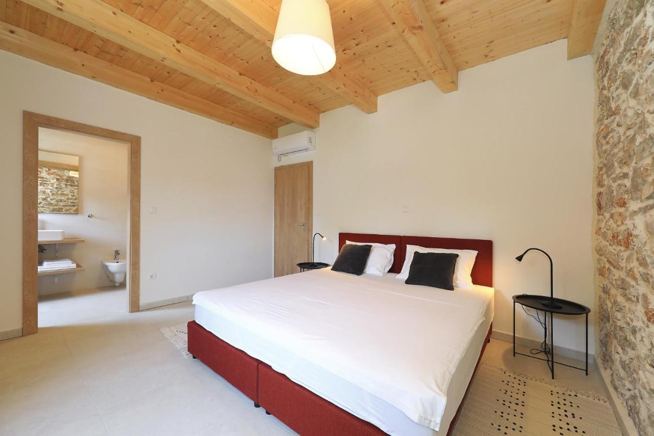 Villa Mira With A Heated Pool And A Sea View Bozava Luaran gambar