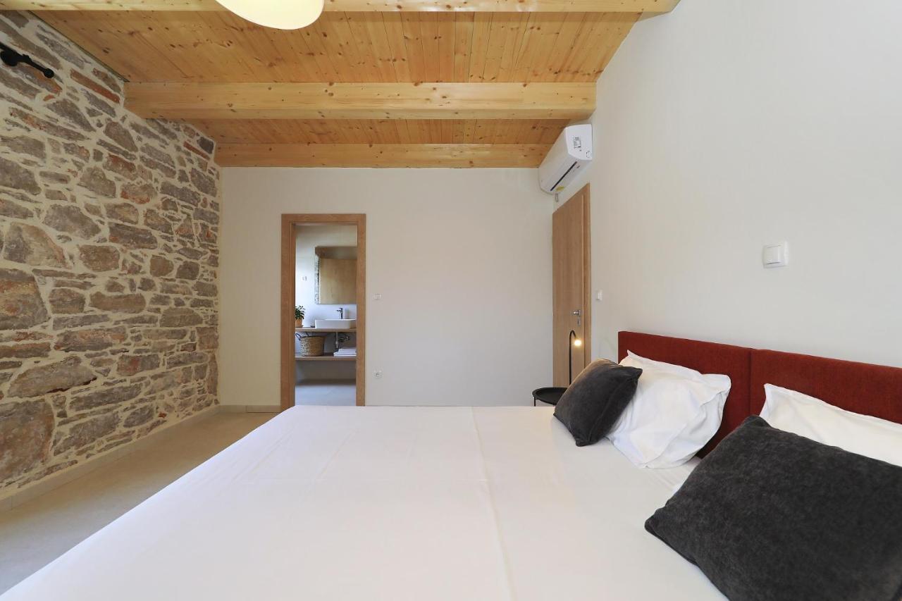 Villa Mira With A Heated Pool And A Sea View Bozava Luaran gambar