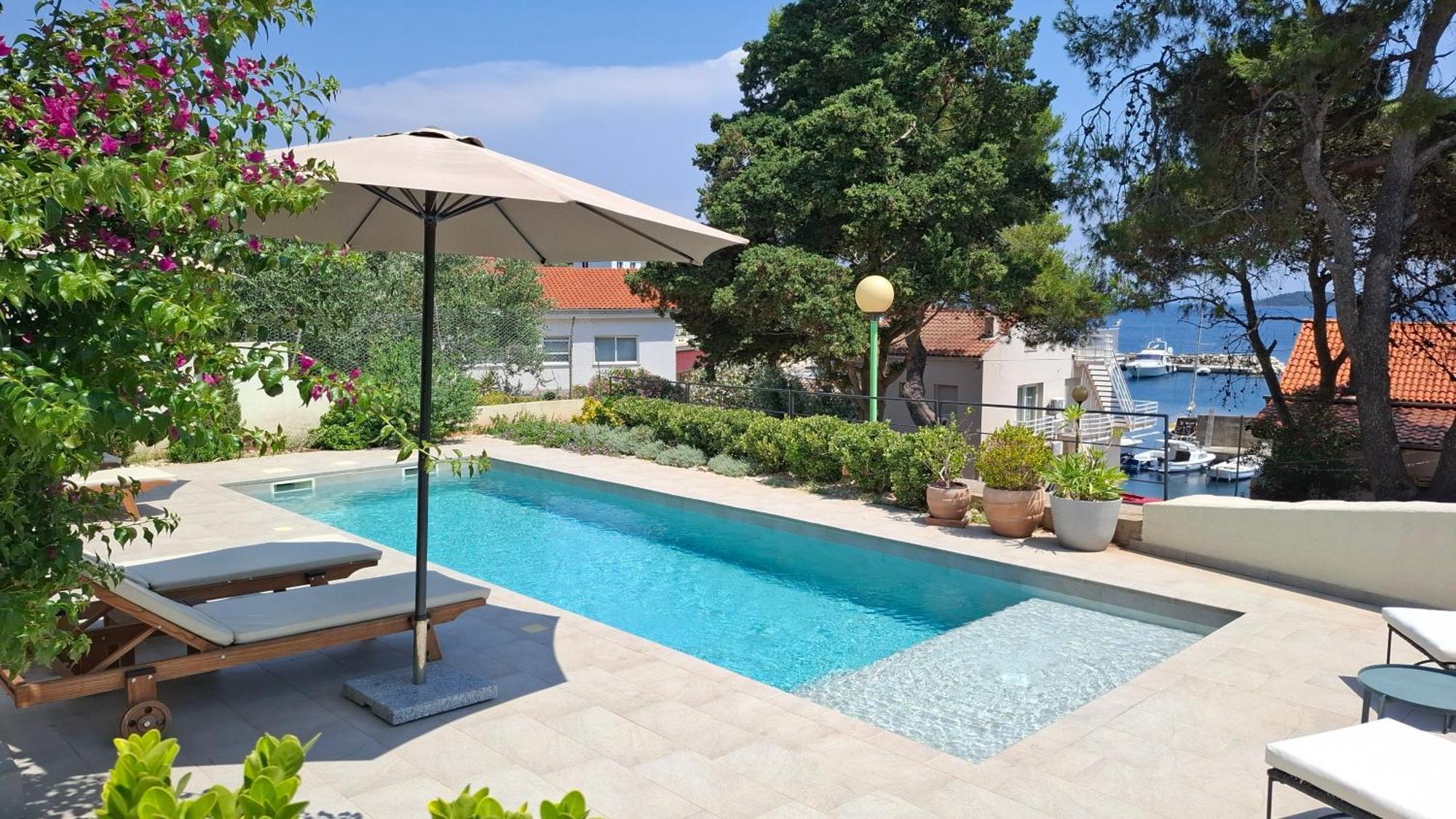Villa Mira With A Heated Pool And A Sea View Bozava Luaran gambar